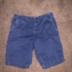 American Eagle khakis. Selling as a set. Waist 34. Good Condition. Smoke free